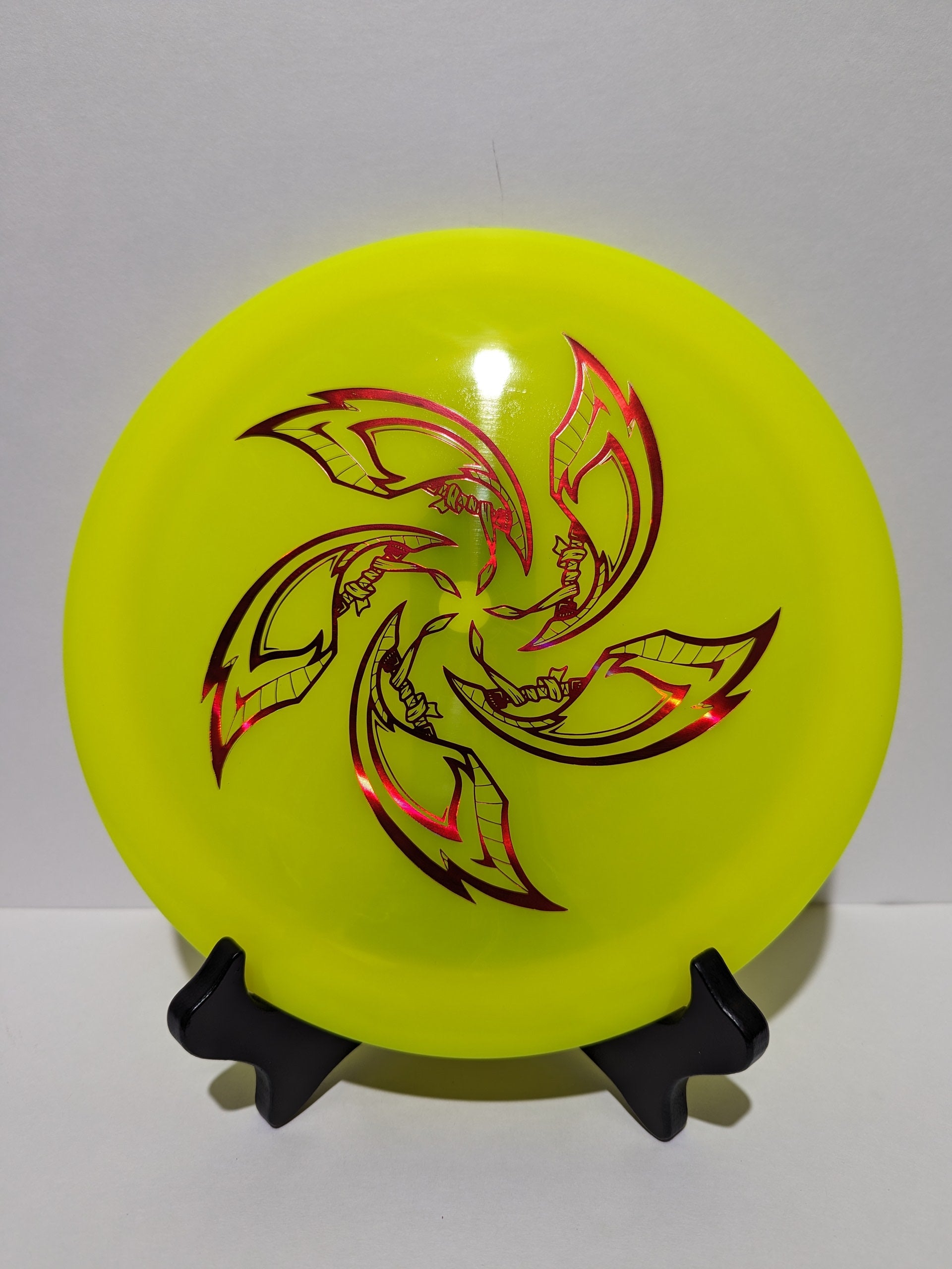 Discmania Neo Paradigm (Lore Blades)1