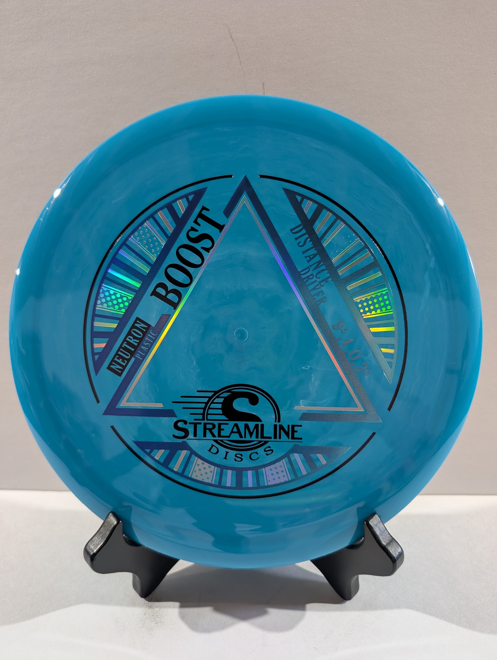 Blue disc with 'Streamline Discs' branding on a gray background